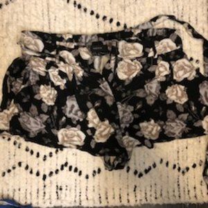 Talula Flowered shorts